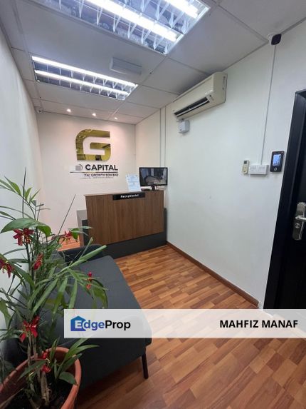 For Rent – Office with lift access, Taipan Business Centre, Selangor, Subang Jaya