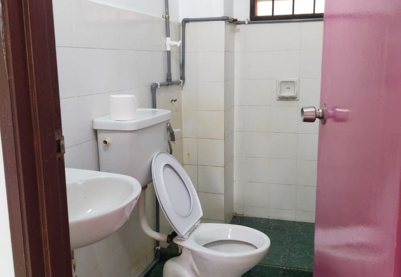 Menara Jade (Jade Tower), Taman Bukit Indah