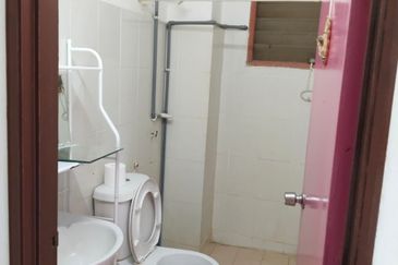 Menara Jade (Jade Tower), Taman Bukit Indah