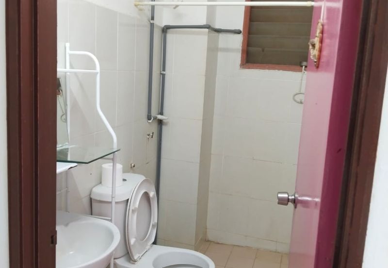 Menara Jade (Jade Tower), Taman Bukit Indah