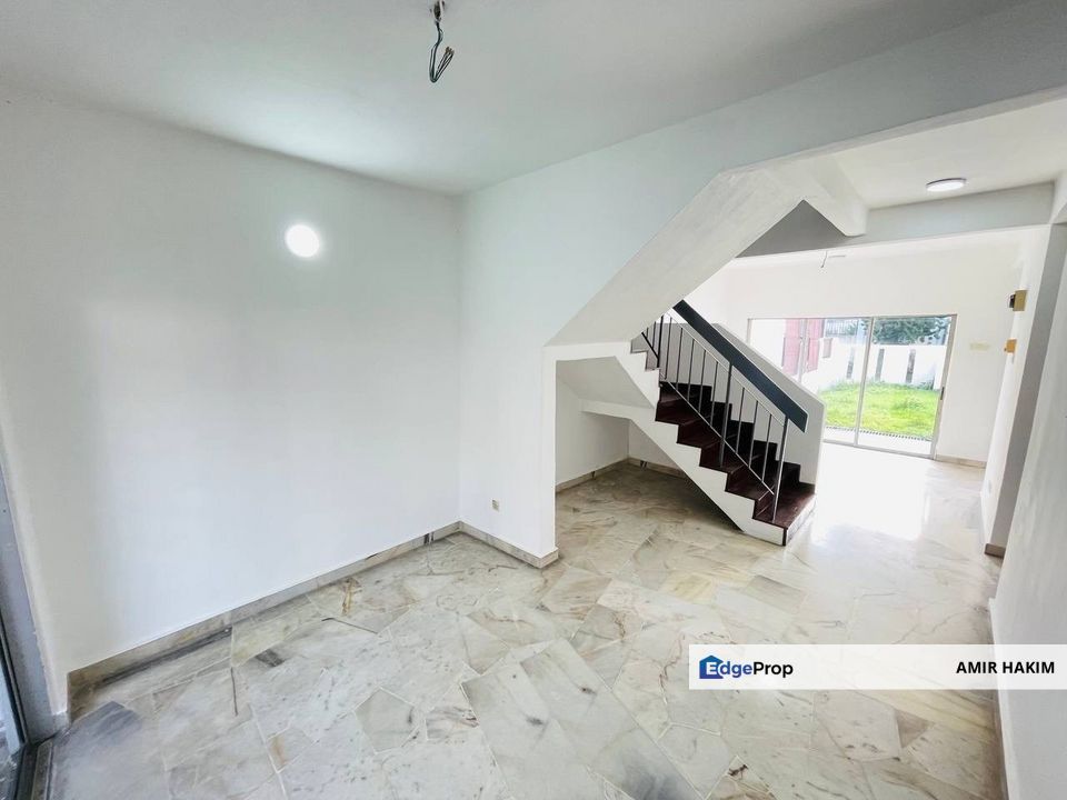 Double Storey Terrace Seksyen 6 Kota Damansara, Selangor, Kota Damansara