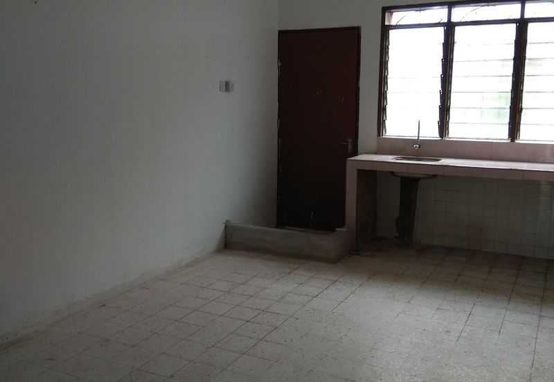 Single Storey Intermediate Terrace House - Jalan 20 - Taman Mujur - Klang
