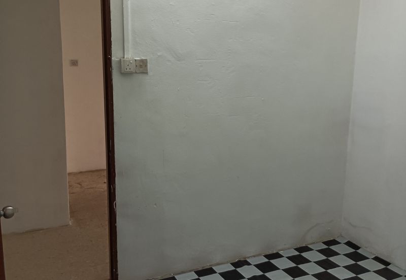 Single Storey Intermediate Terrace House - Jalan 20 - Taman Mujur - Klang
