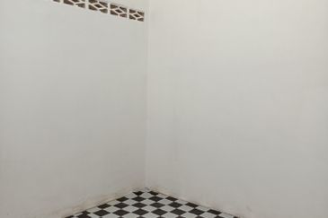 Single Storey Intermediate Terrace House - Jalan 20 - Taman Mujur - Klang