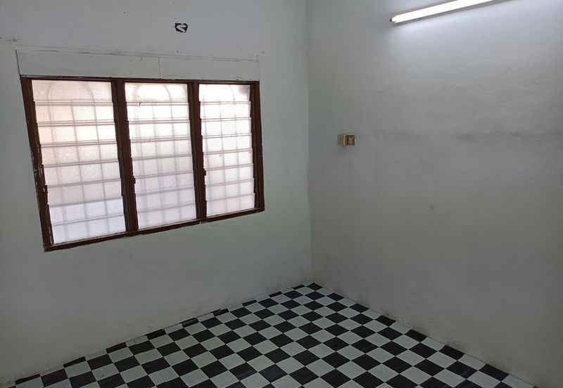 Single Storey Intermediate Terrace House - Jalan 20 - Taman Mujur - Klang