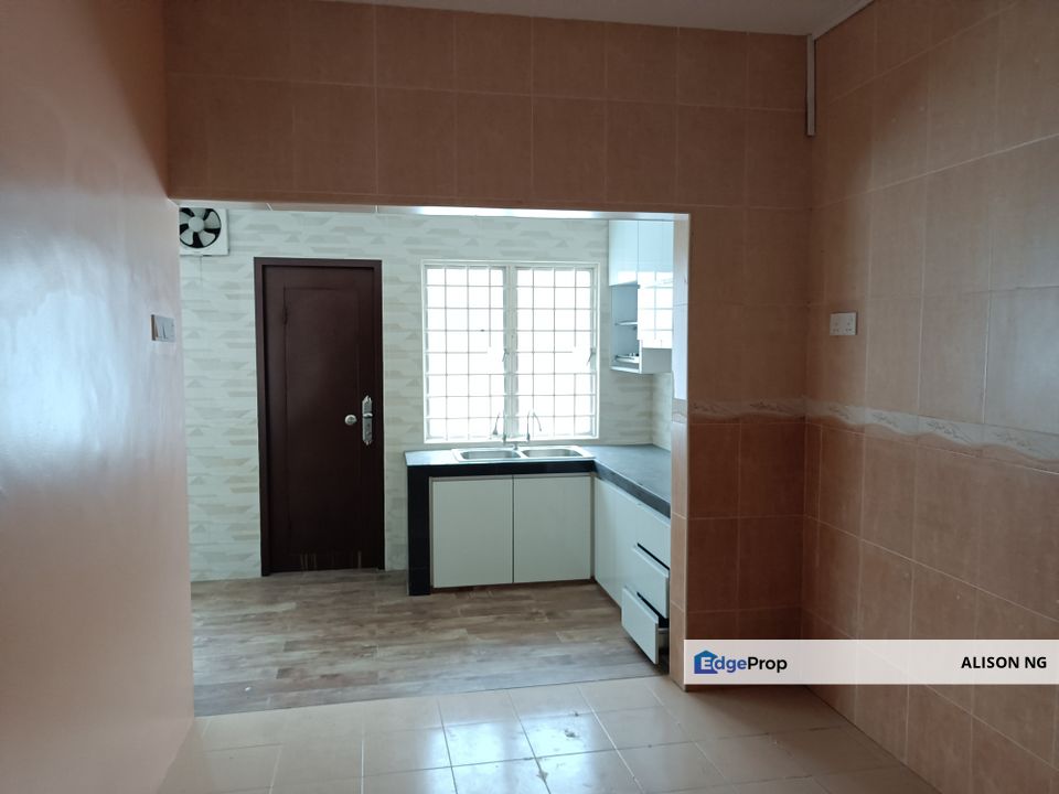 2 Storey Intermediate Terrace - Jalan Megah 25 - Taman Sri Mudah, Selangor, Shah Alam