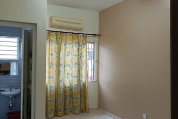 2 Storey Intermediate Terrace - Jalan Megah 25 - Taman Sri Mudah