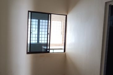 2 Storey Intermediate Terrace - Jalan Megah 25 - Taman Sri Mudah