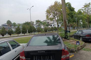 Hicom Town Centre - 3 storey intermediate Shop Office - Seksyen 27