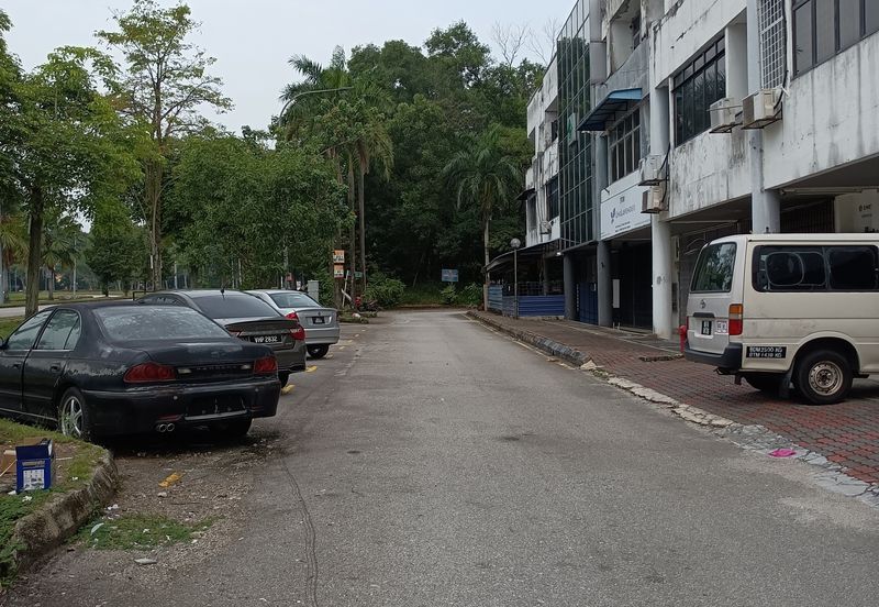 Hicom Town Centre - 3 storey intermediate Shop Office - Seksyen 27