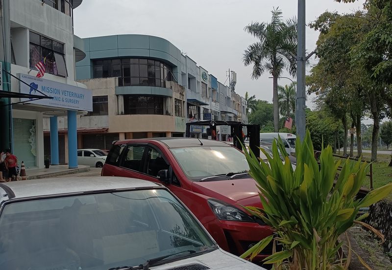 Hicom Town Centre - 3 storey intermediate Shop Office - Seksyen 27