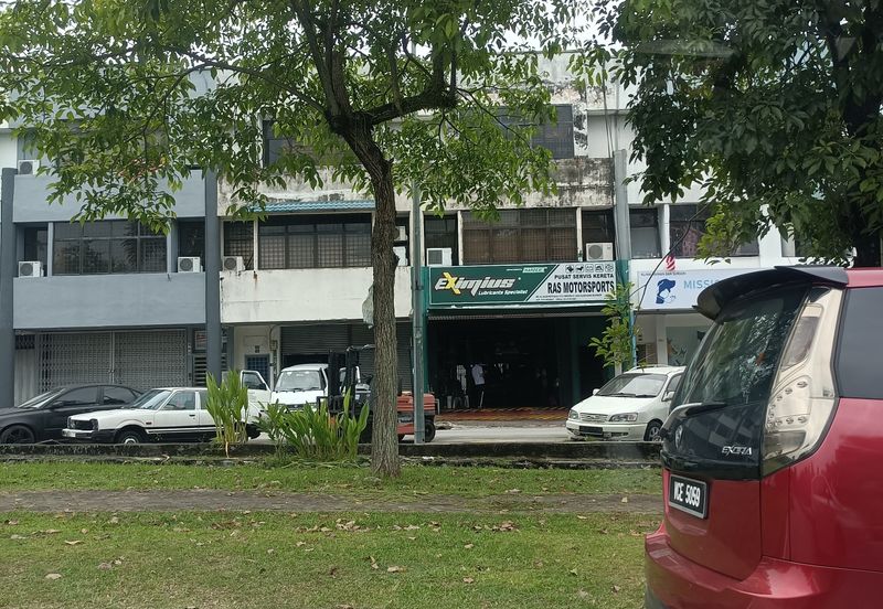 Hicom Town Centre - 3 storey intermediate Shop Office - Seksyen 27