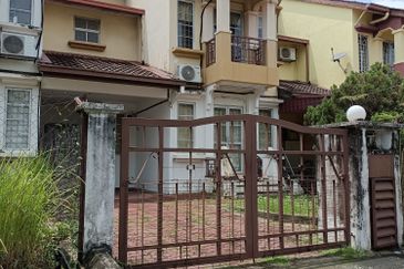 2 Storey Intermediate - USJ 11 - Near to USJ Taipan Business Centre - For Sales