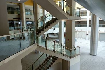 Kompleks Metro Pudu- Walking Distance to Chan Sow Lin LRT Station - Retail Kiosk - Fraser Business Park - Pudu