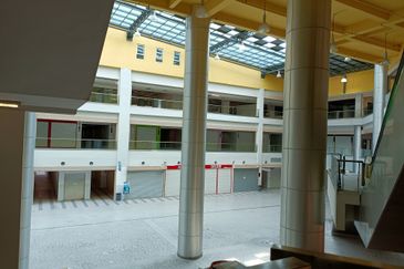 Kompleks Metro Pudu- Walking Distance to Chan Sow Lin LRT Station - Retail Kiosk - Fraser Business Park - Pudu