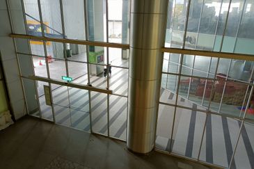 Kompleks Metro Pudu- Walking Distance to Chan Sow Lin LRT Station - Retail Kiosk - Fraser Business Park - Pudu