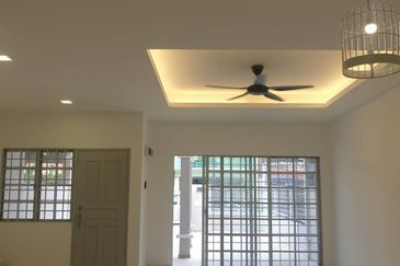 2 Storey Intermediate House - Gated and Guarded - Bandar Puteri - For Sales