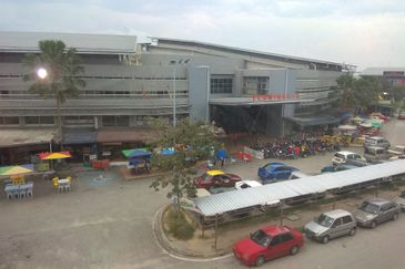 Galleria Klang - Corner - Opposite NSK - Klang Sentral/Setia Alam - For Sales