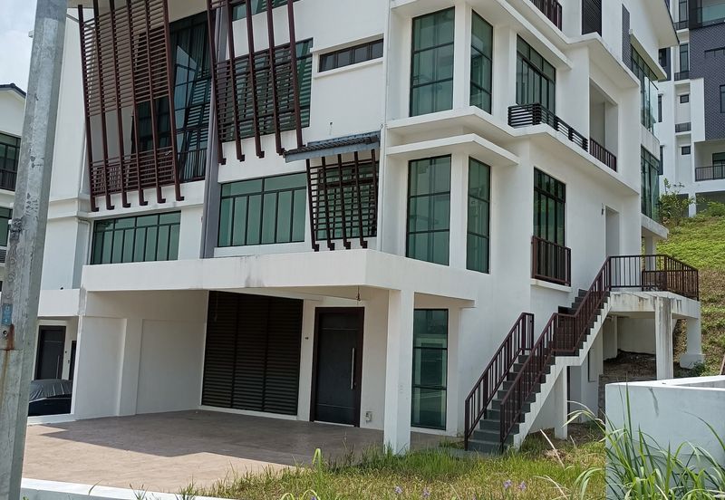 Kingsley Hills @ Putra Heights