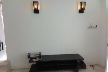 2 STOREY INTERMEDIATE HOUSE - SS19 SUBANG JAYA - LONG DRIVEWAY - FOR SALES