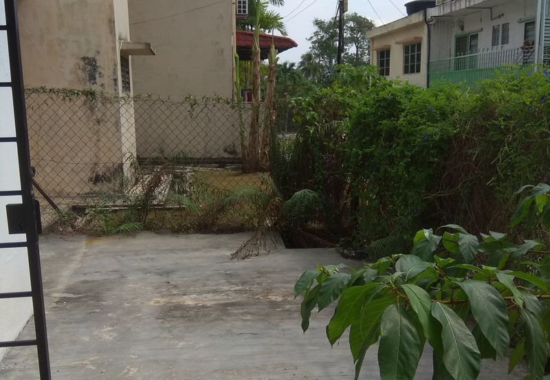 2 STOREY INTERMEDIATE HOUSE - SS19 SUBANG JAYA - LONG DRIVEWAY - FOR SALES