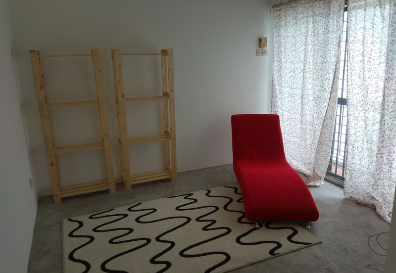 2 STOREY INTERMEDIATE HOUSE - SS19 SUBANG JAYA - LONG DRIVEWAY - FOR SALES