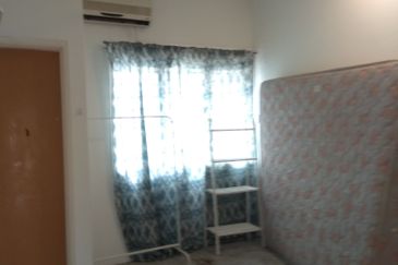 2 STOREY INTERMEDIATE HOUSE - SS19 SUBANG JAYA - LONG DRIVEWAY - FOR SALES