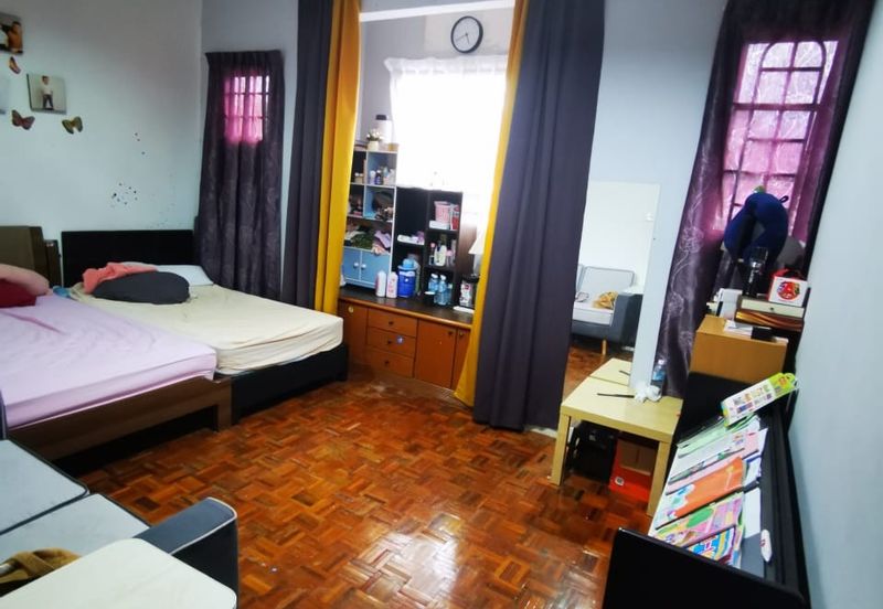 USJ 9 - Subang Jaya - 2 Storey Intermediate Terrace House - For Sales