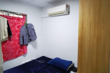 USJ 9 - Subang Jaya - 2 Storey Intermediate Terrace House - For Sales