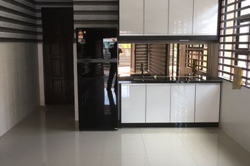 Klang - Batu 6, Pekan Meru - Single Storey Semi-D - FOR SALES