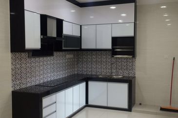 Klang - Batu 6, Pekan Meru - Single Storey Semi-D - FOR SALES