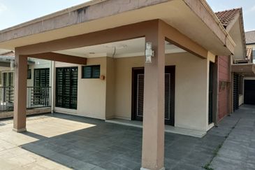 Klang - Batu 6, Pekan Meru - Single Storey Semi-D - FOR SALES