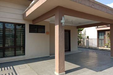 Klang - Batu 6, Pekan Meru - Single Storey Semi-D - FOR SALES