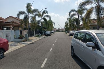 Klang - Batu 6, Pekan Meru - Single Storey Semi-D - FOR SALES