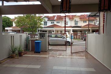Setia Alam - Setia Impian 2 - 2 storey intermediate Terrace House - Near to Food Court and Night Market - For Sales