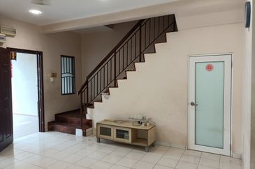 Setia Alam - Setia Impian 2 - 2 storey intermediate Terrace House - Near to Food Court and Night Market - For Sales