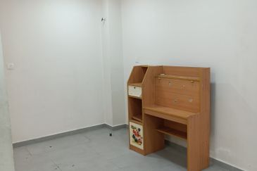 Setia Alam - Setia Impian 2 - 2 storey intermediate Terrace House - Near to Food Court and Night Market - For Sales