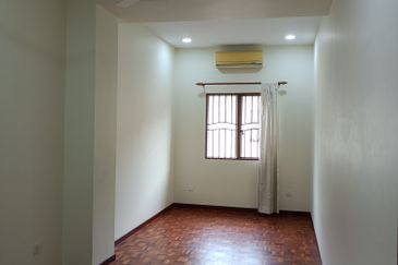 Setia Alam - Setia Impian 2 - 2 storey intermediate Terrace House - Near to Food Court and Night Market - For Sales