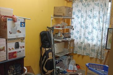 Shah Alam - Berjaya Park Phase 1 - 2 Storey Terrace Endlot - Beside Playground - For Sales