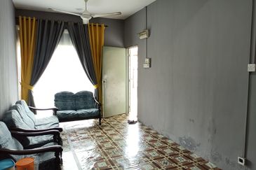 Telok Panglima Garang - Taman Dato Hormat - Single Storey Corner House - For Sales