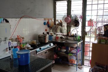Telok Panglima Garang - Taman Dato Hormat - Single Storey Corner House - For Sales