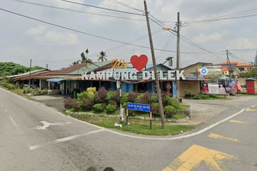 Klang - Kampong Delek - Taman Udang Cendana - Townhouse - Ground Floor - For Sales