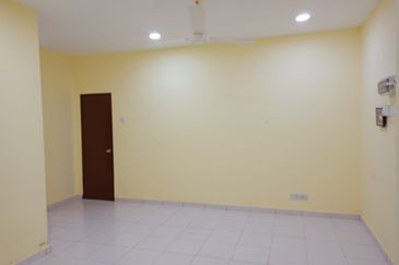 Klang - Kampong Delek - Taman Udang Cendana - Townhouse - Ground Floor - For Sales