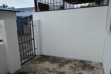 Klang - Kampong Delek - Taman Udang Cendana - Townhouse - Ground Floor - For Sales