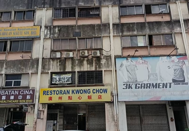 Klang - Jalan Pasar - Ground Floor of 4 Storey Shop - For Sales