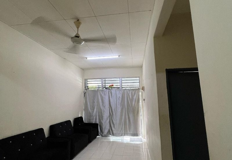 Baru Baru Nilai - Desa Cempaka 3 - Single Storey Intermediate Terrace House - For Sales