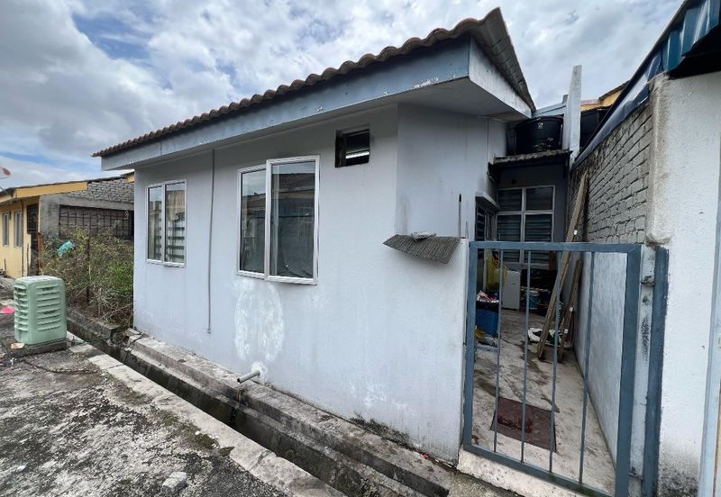 Baru Baru Nilai - Desa Cempaka 3 - Single Storey Intermediate Terrace House - For Sales