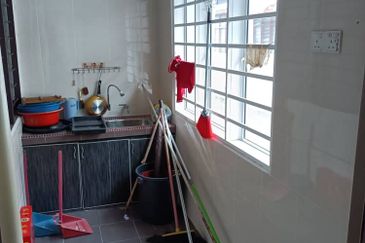 Seremban - Taman Bukit Kelisa - 2 storey Intermediate Terrace House - For Sales