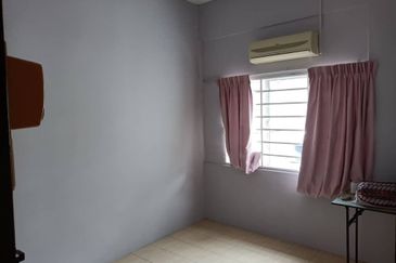 Seremban - Taman Bukit Kelisa - 2 storey Intermediate Terrace House - For Sales