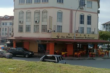 KLANG - BEHIND KLANG PARADE - SERI PELANGI SHOP - GROUND FLOOR - TO LET